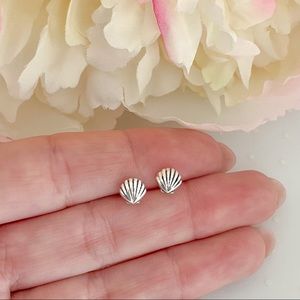 925 Sterling silver sea shell stud earrings